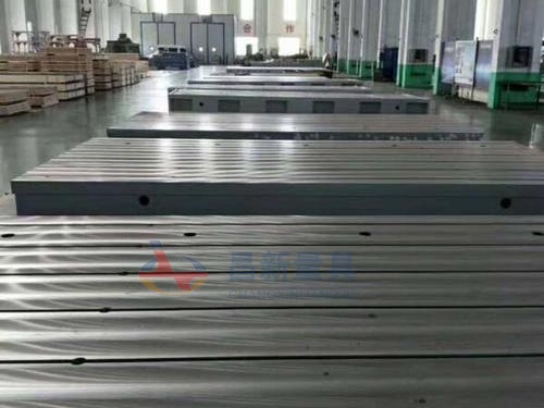 鑄鐵平臺熱處理中的正火、退火